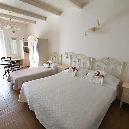 Nei Pressi Dei Sassi Matera