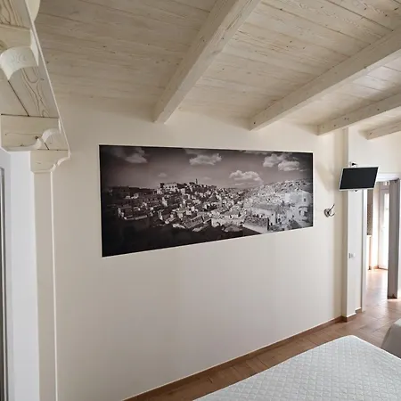 Nei Pressi Dei Sassi Matera